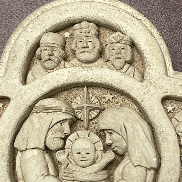 Nativity scene in concrete by Carruth. - Picture 6 of 12